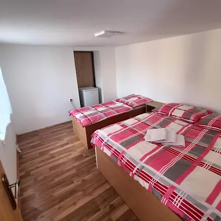 Rekreacny Dom Railip Affittacamere Trávnica